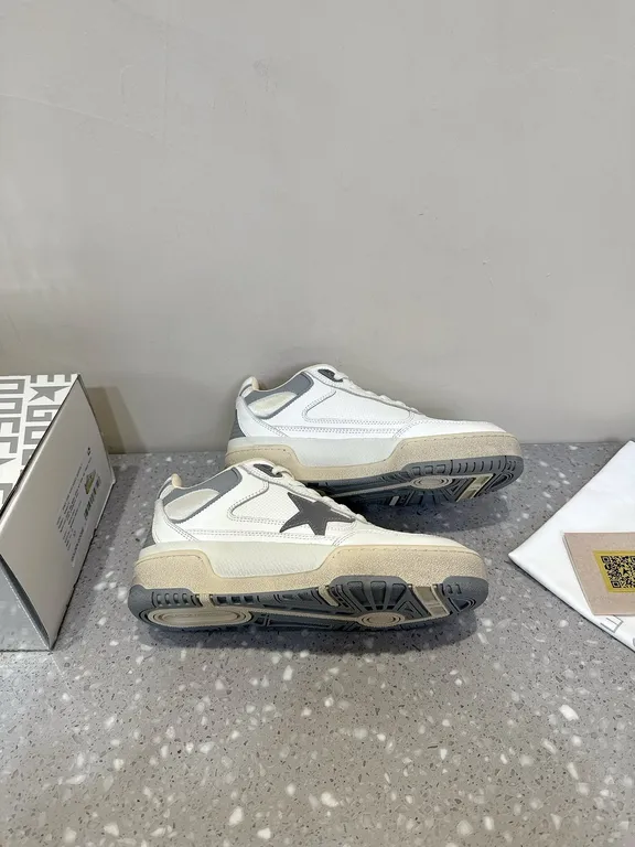 Golden Goose Shoe 